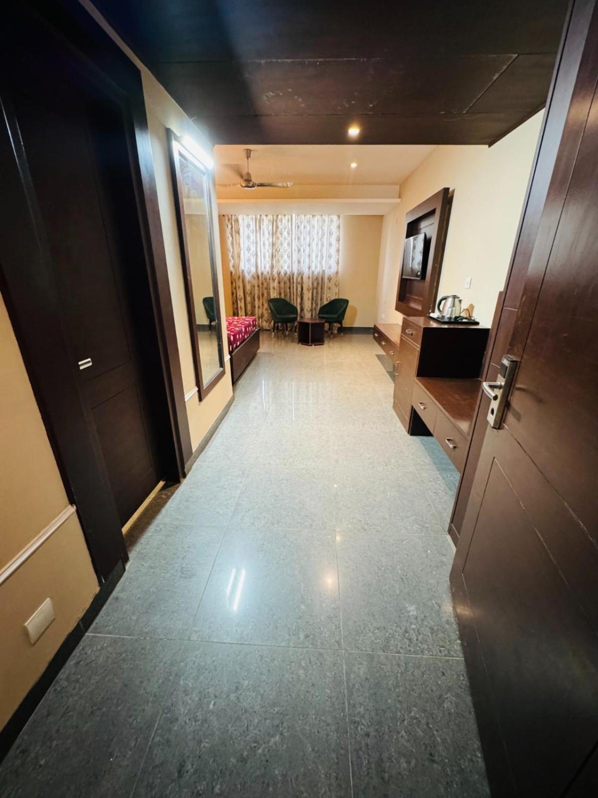 The Pearl Hotel Sirsa Dış mekan fotoğraf