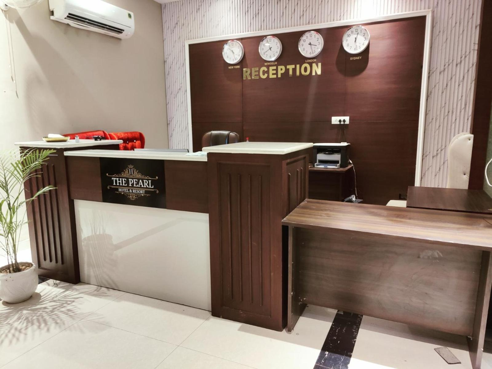 The Pearl Hotel Sirsa Dış mekan fotoğraf